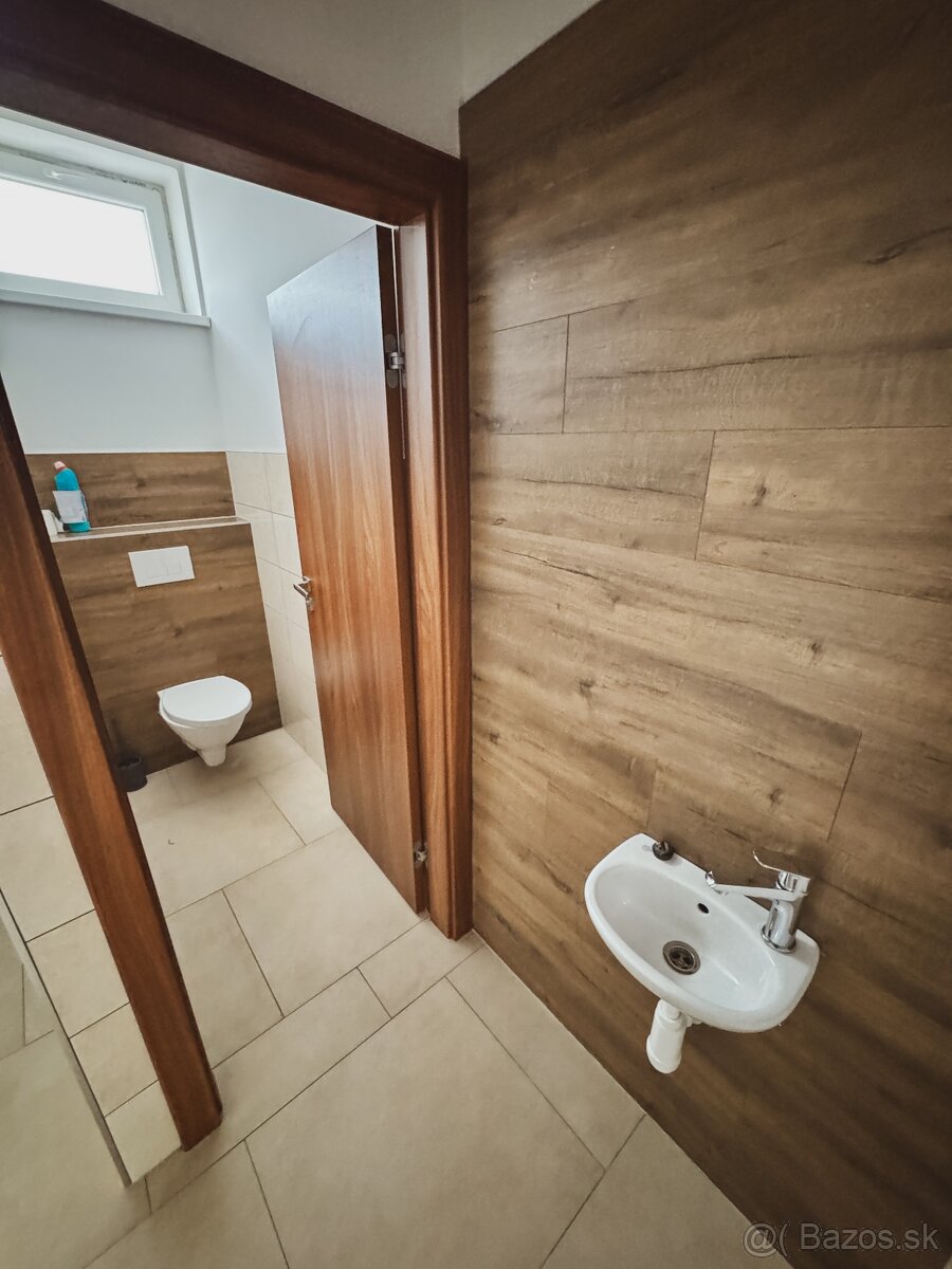 Obchodný priestor v Palárikove - 70 m2 - 8