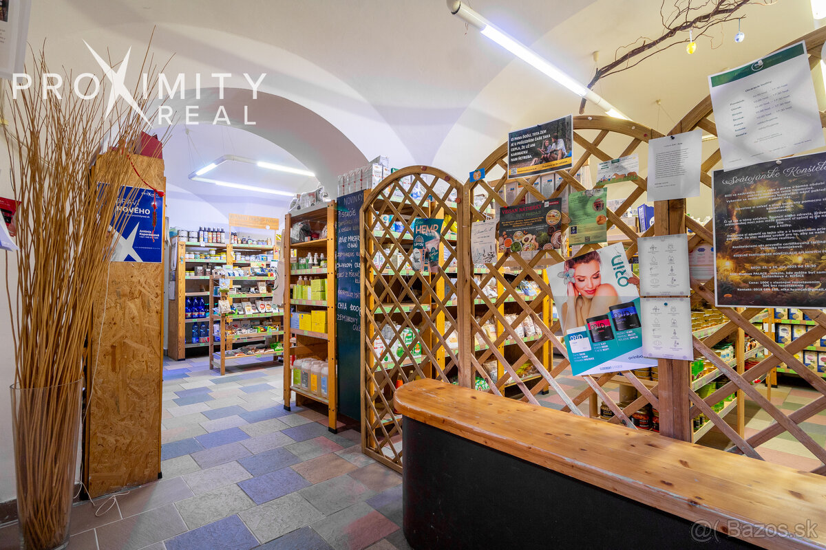 Úžasný obchodík v centre mesta - 8