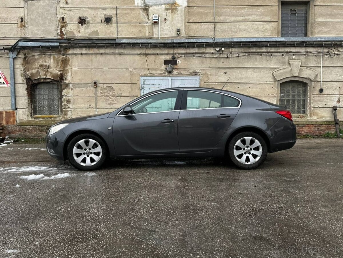 Opel Insignia 2.0 CDTI - 8