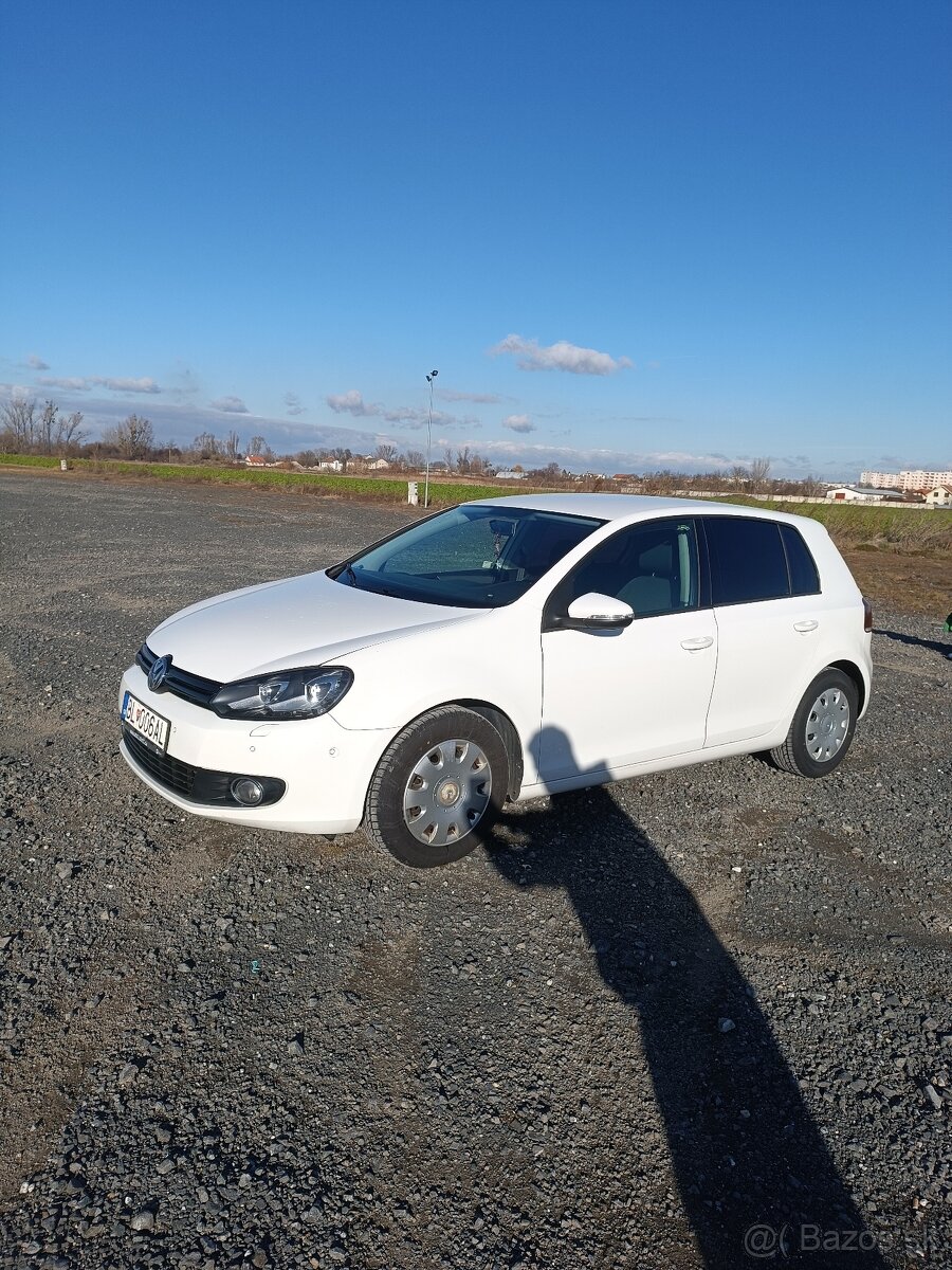 Predám VW Golf 1.2 TSI - 8