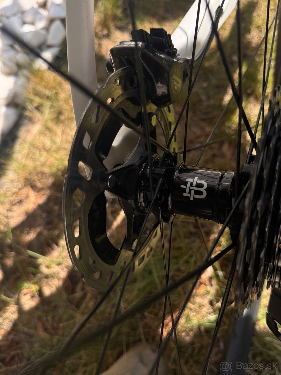 Factor ostro gravel M - 8