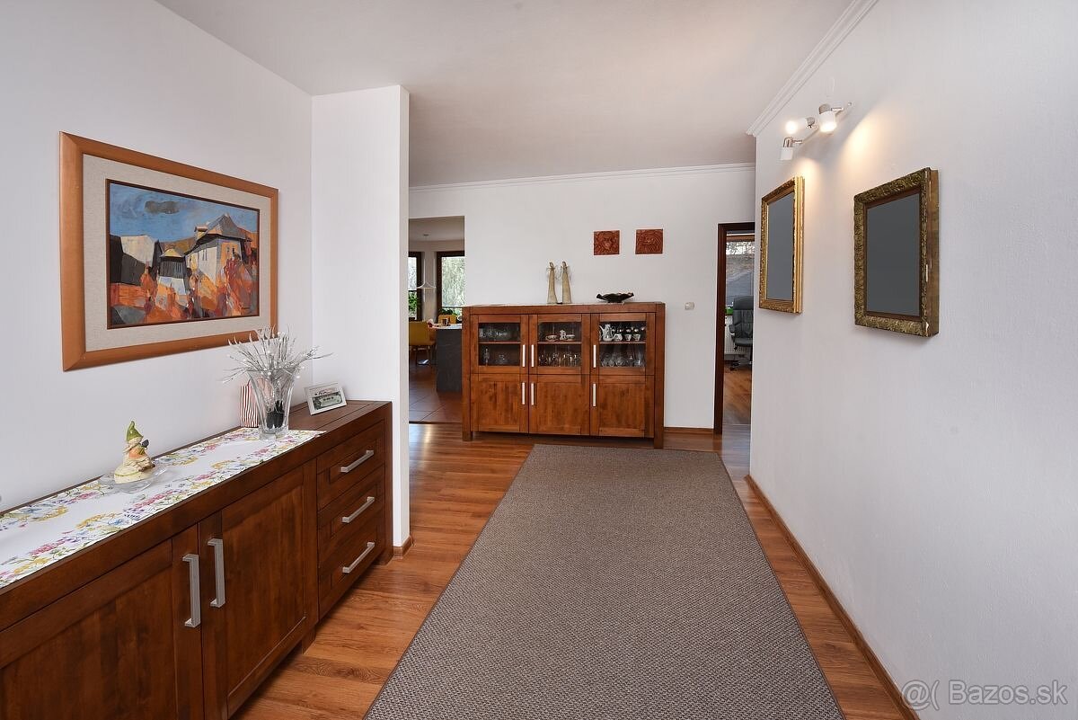 Predaj novostavba rodinného domu 6 izbový s garážou a pozemk - 8