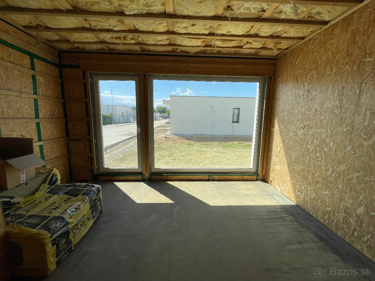 Na predaj novostavba RD s dvomi 3i-bytmi v obci Sokolovce - 8