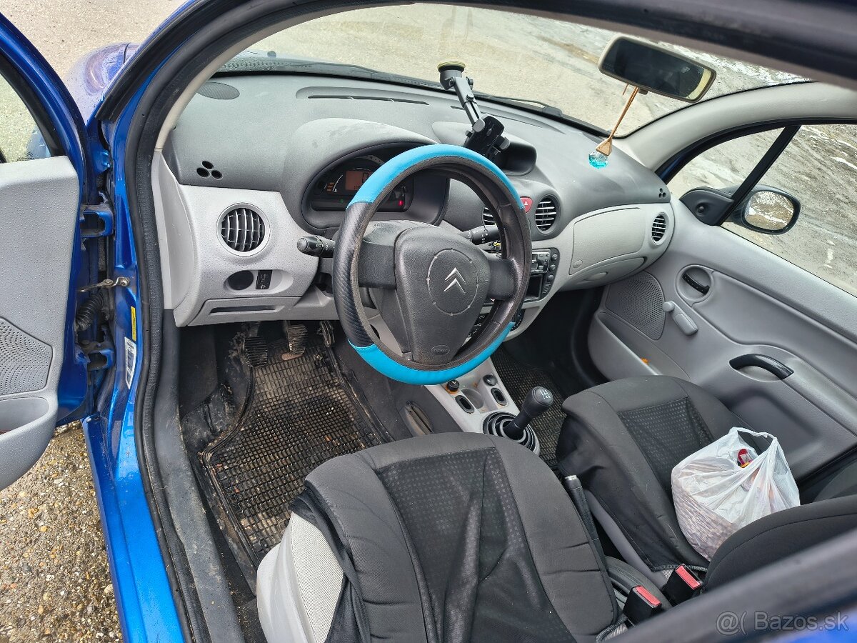 Citroën C3 1.1l benzín r.v.2004 - 8