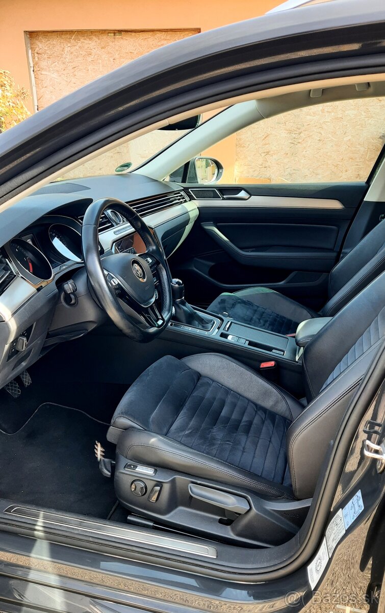 Predám Volkswagen Passat Variant 2.0 TDI EVO Elegance - 8