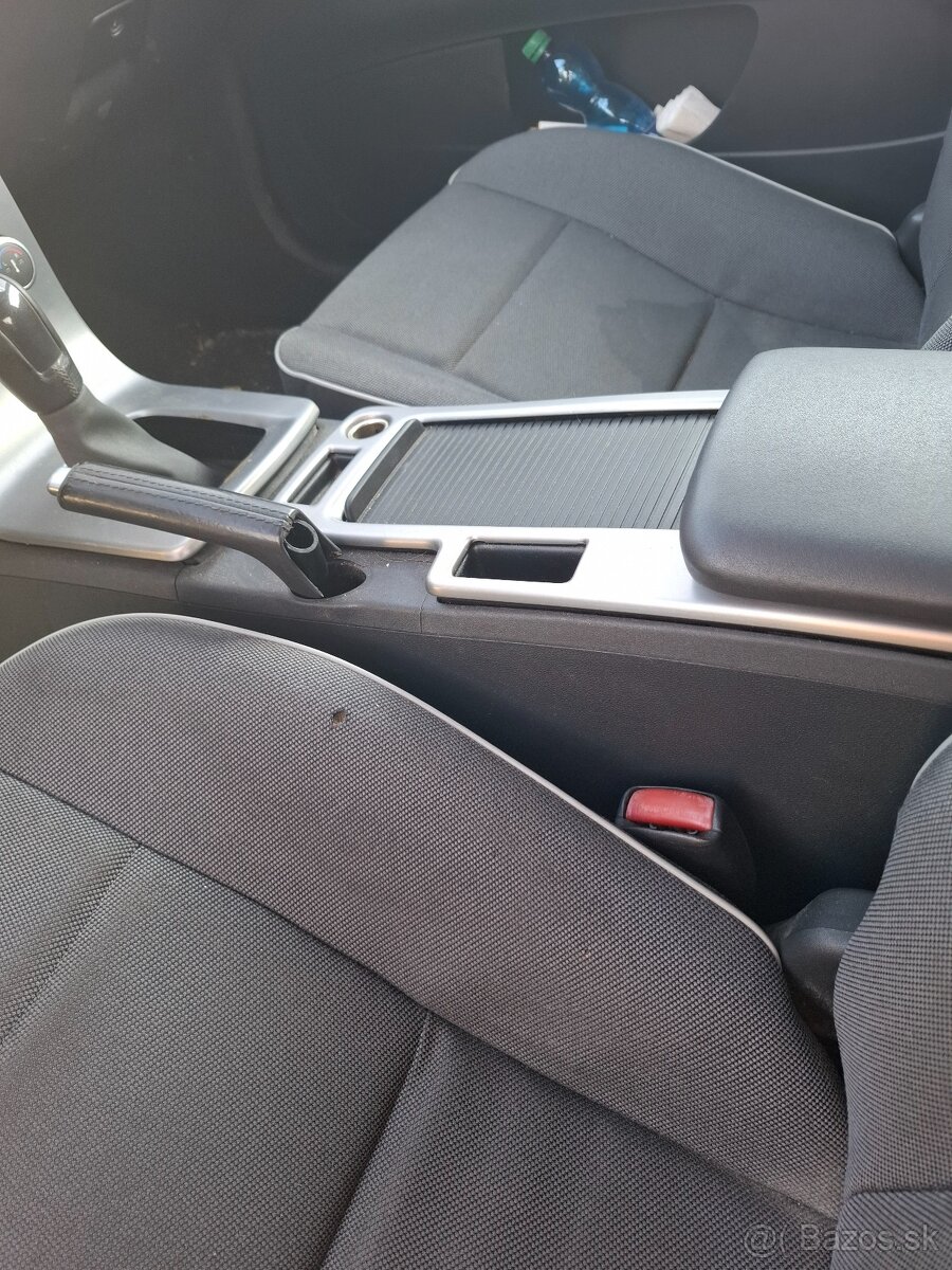 Volvo c30 1,6 d 80kw - 8
