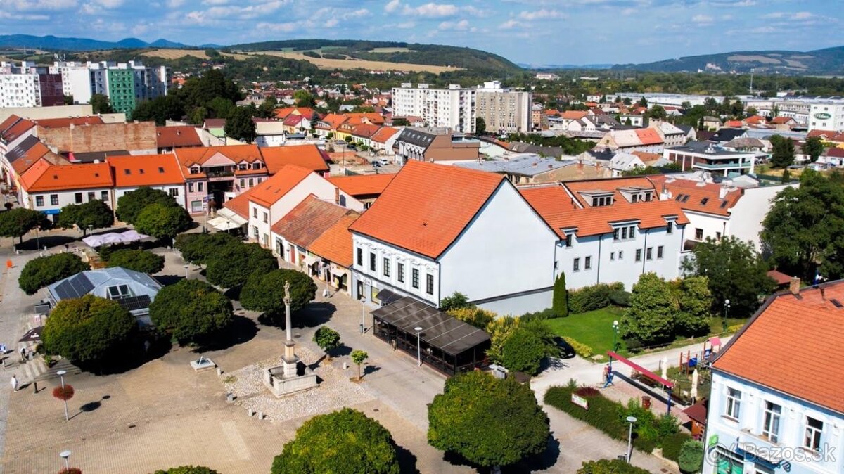 POLYFUNKČNÝ MEŠTIANSKY DOM S VÝNOSOM / NMNV - 8