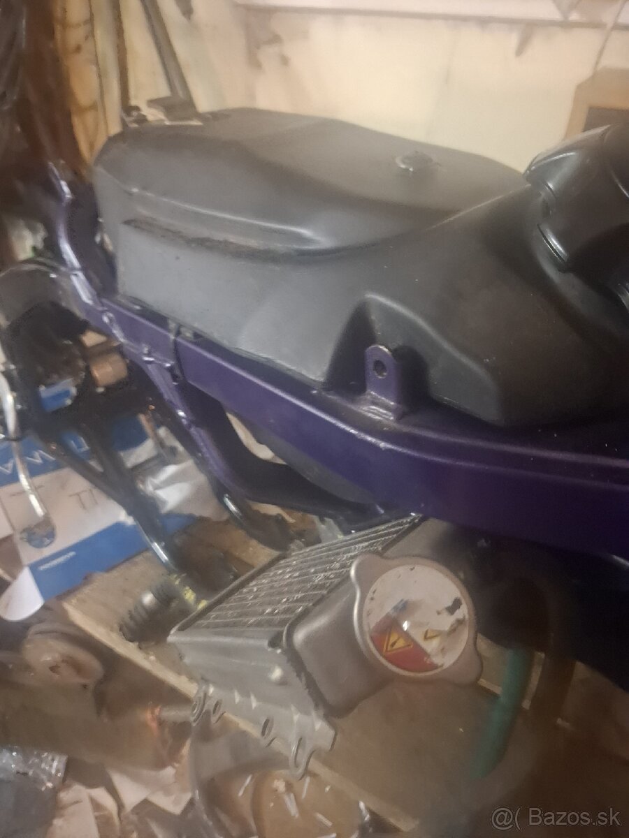 Kawasaki kx 1999 - 8