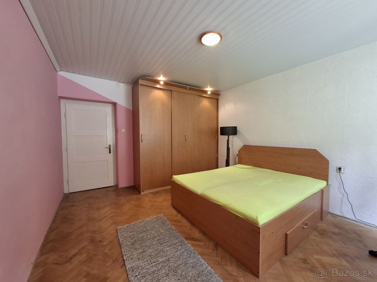 Na predaj-byt s pozemkom,garážou,dielňou,hosp.bud., Handlová - 8