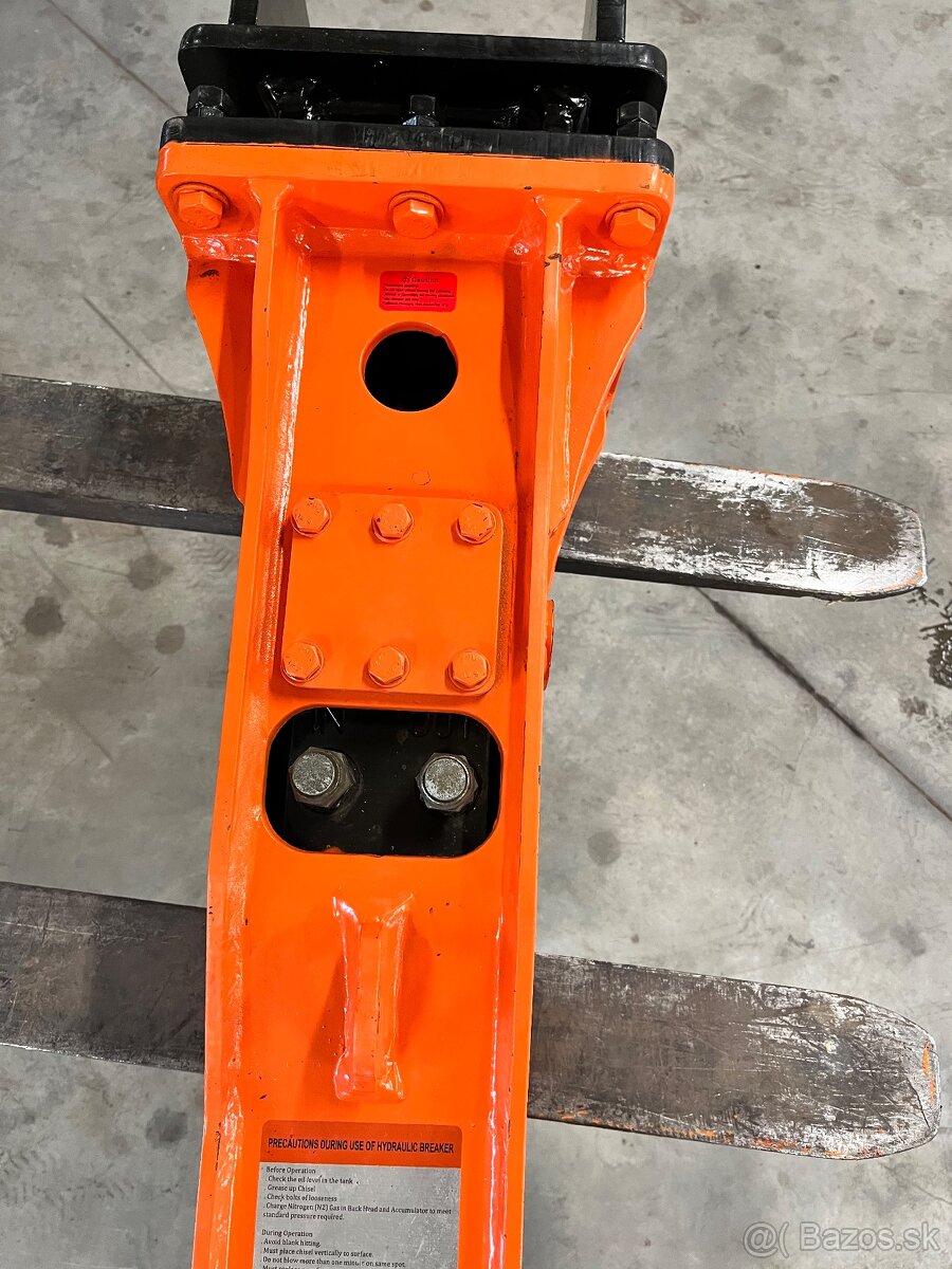 Hydraulické búracie kladivo na minibager - 8
