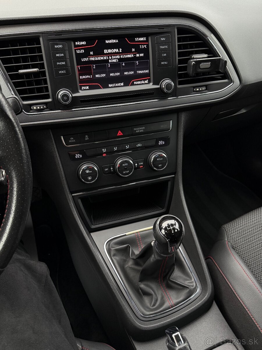 Seat LEON ST FR 2.0TDi M6 110kW 2014 FULL-LED/MÓDY - 8