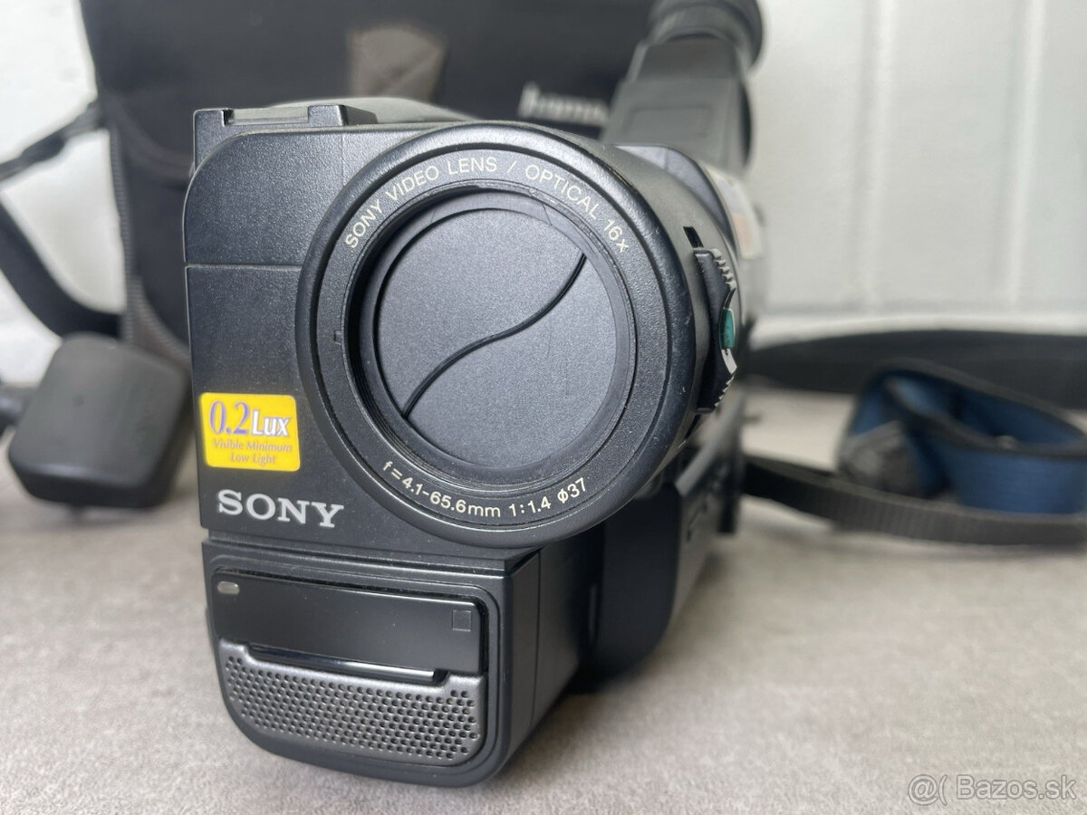 Sony Handycam Video 8 XR - 8