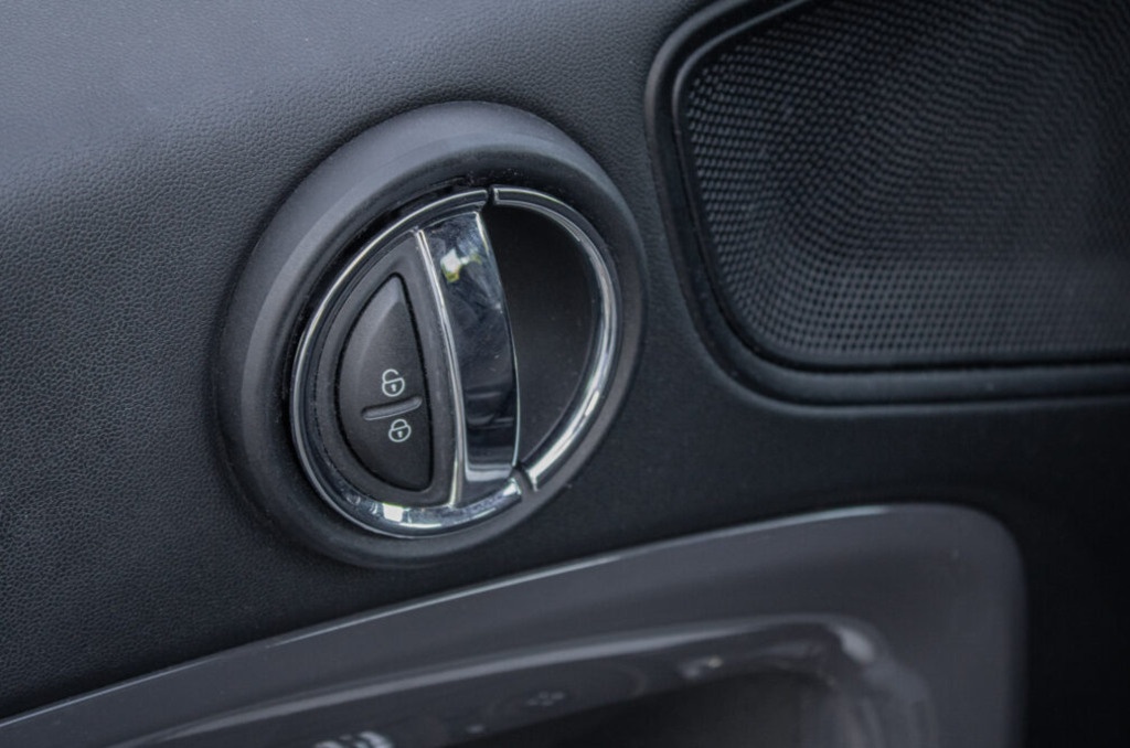 MINI Countryman SE ALL4 Plug-In Hybrid - 8