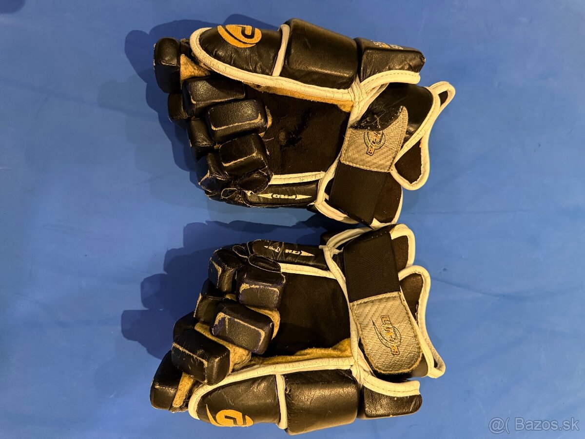 Hokejová výstroj - 8