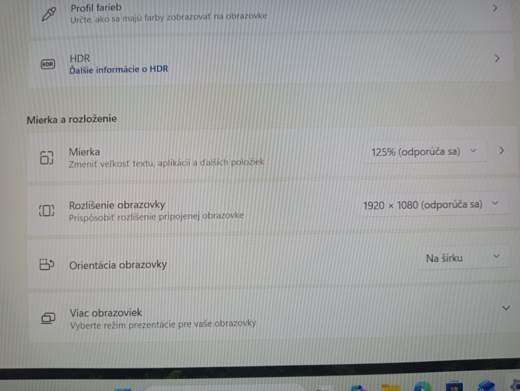 predám Dell precision 7530 , Intel core i7 , 32gb ram , ssd - 8