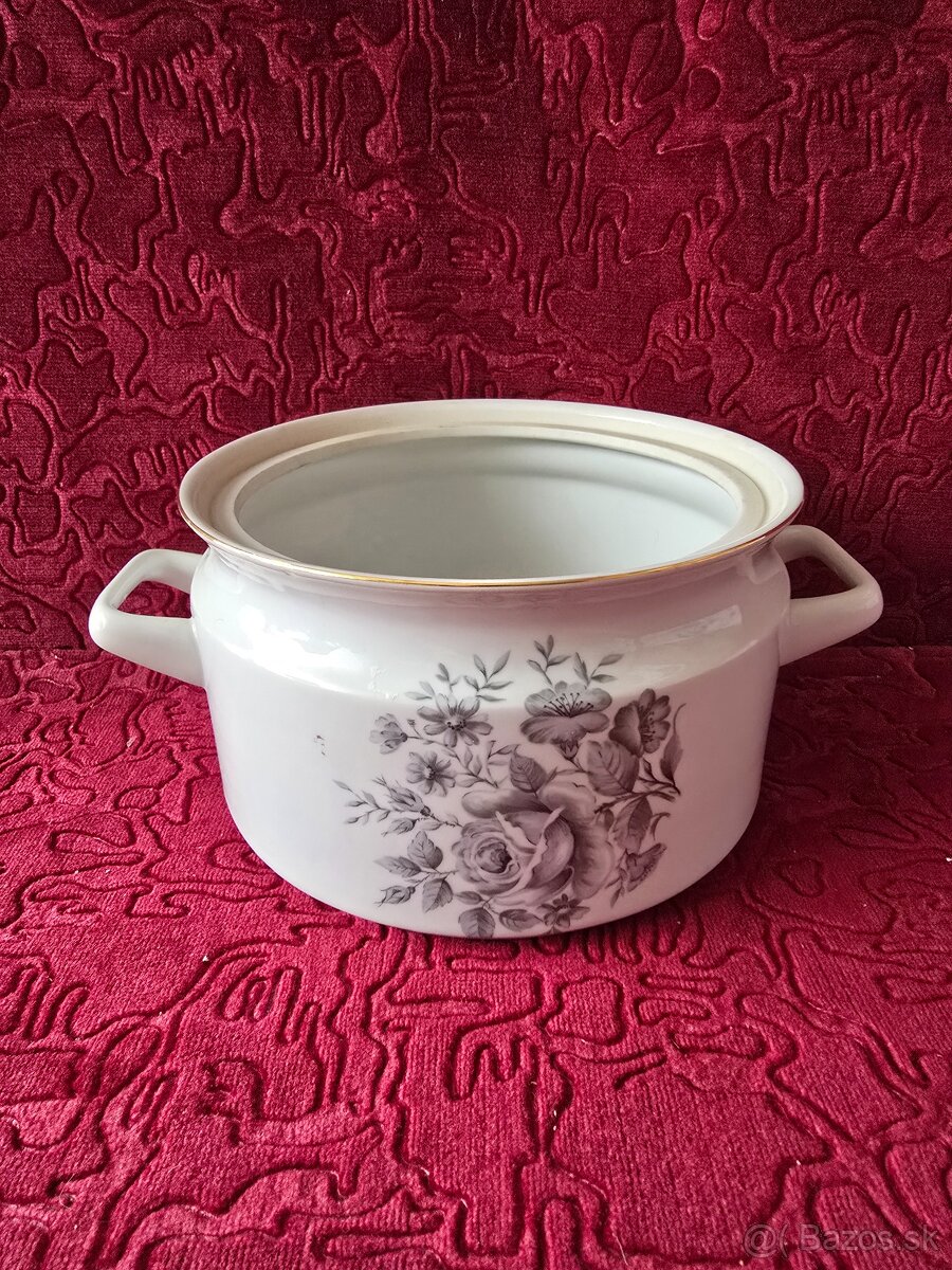 Tri polievkové mise. - 8