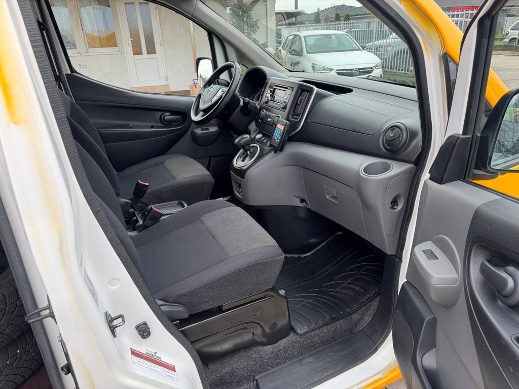Nissan NV200 E- Maxi Voltia 80kw A/T - 8