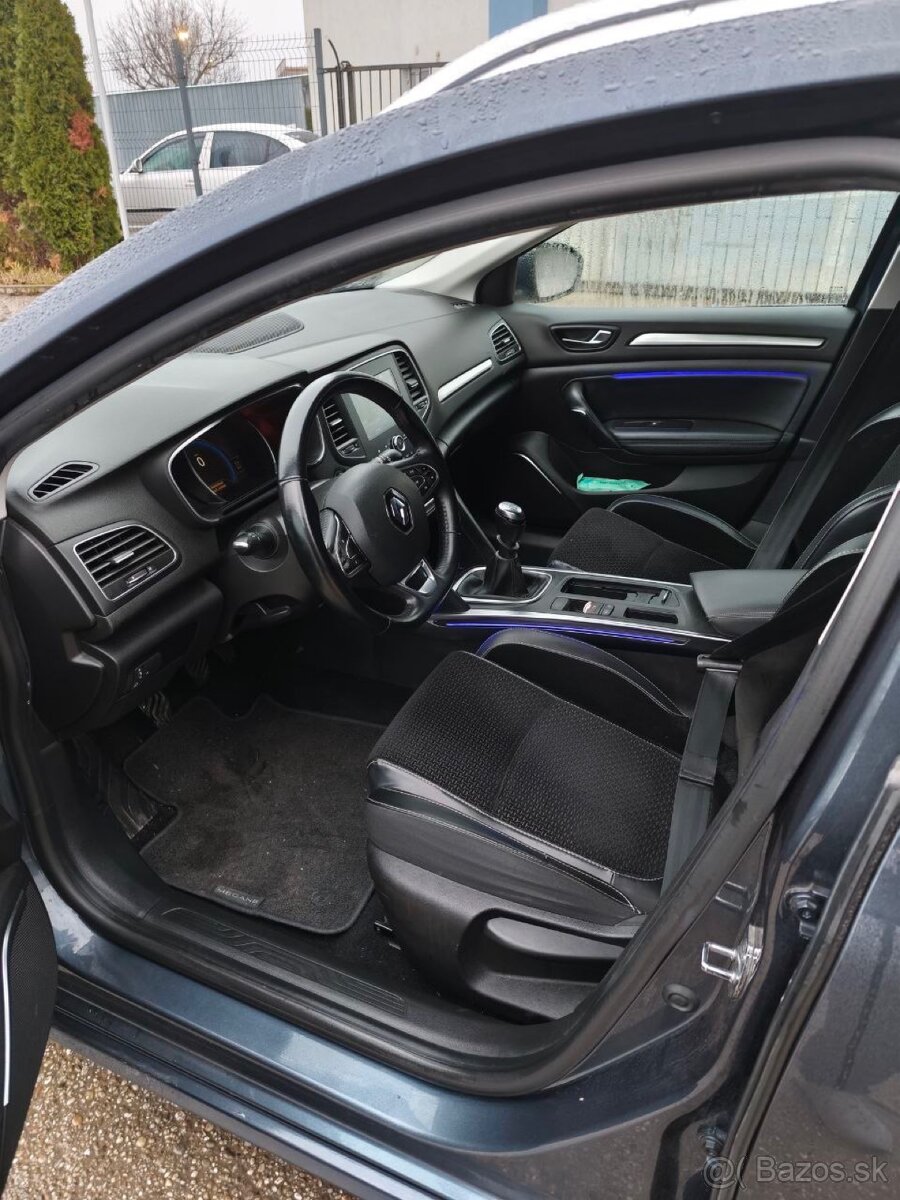Renault Megane 2018 - 8