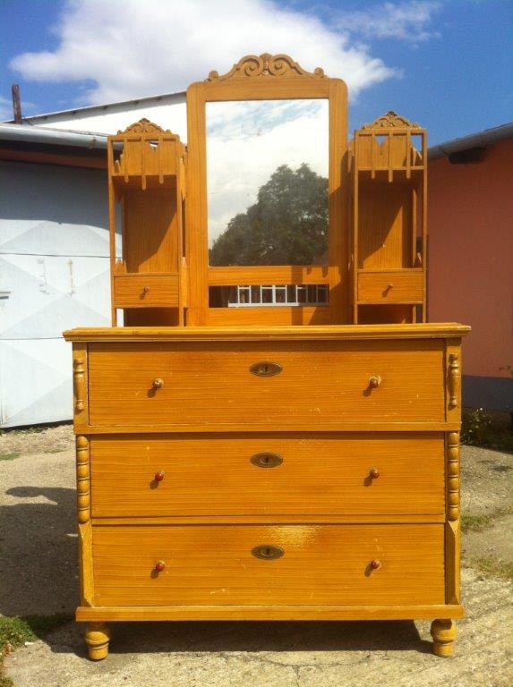 Predám dve starožitné komody - 8