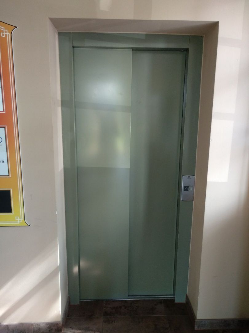 Priestory na Rebarborovej ulici v budove Harley Davidson na - 8