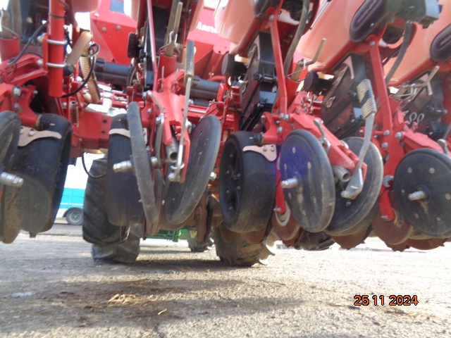 sejačka Kverneland OPTIMA V HD II 6r - 8