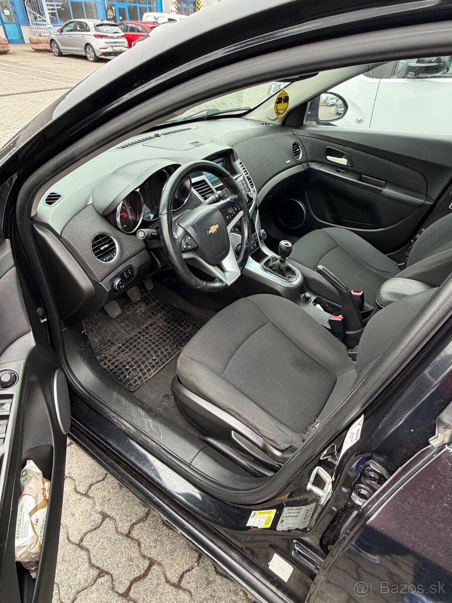 Chevrolet Cruze - 8