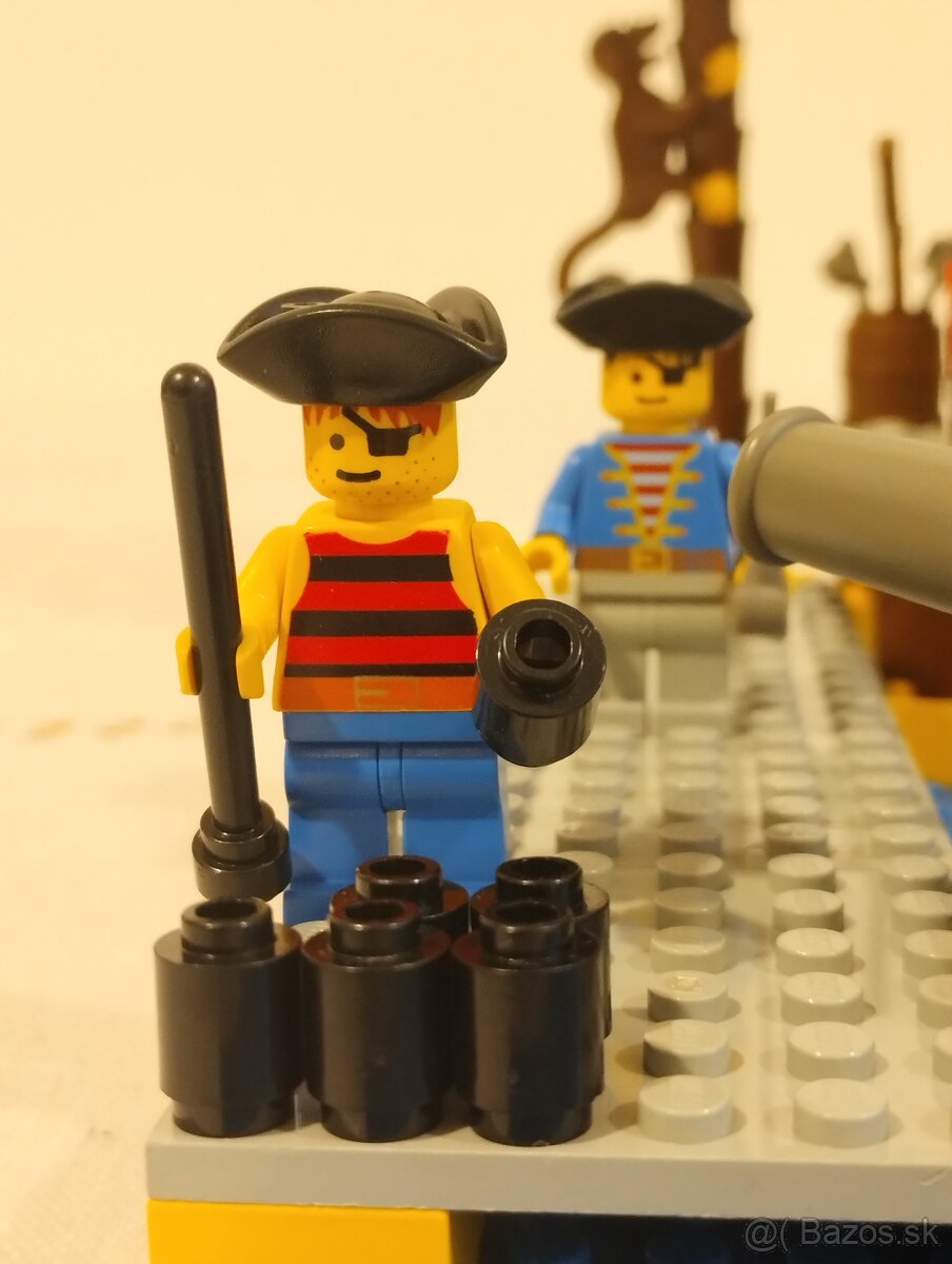 LEGO Pirates 6279 Skull Island - 8