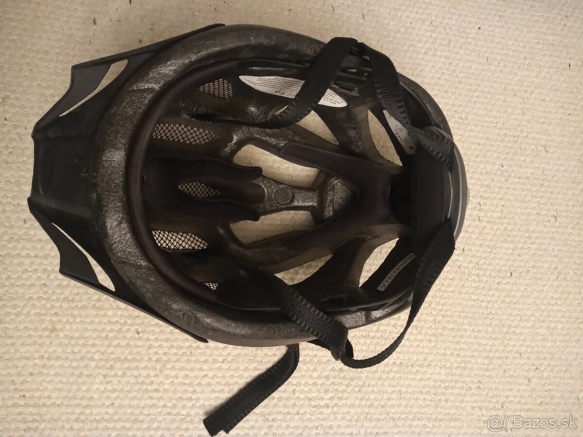 siva cyklisticka prilba Crivit - 8