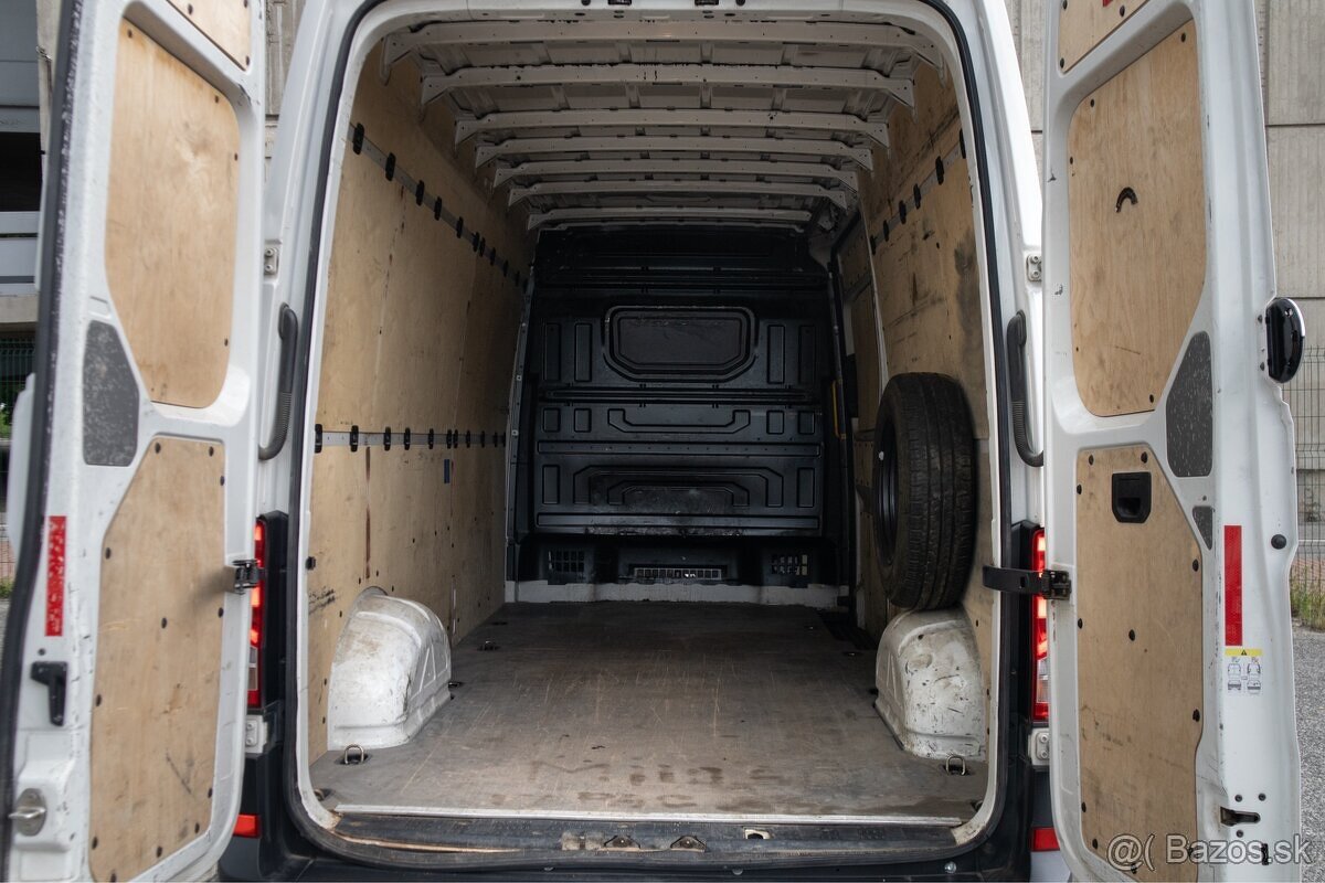Dodávka na prenájom - Volkswagen Crafter 2.0 TDI - 8