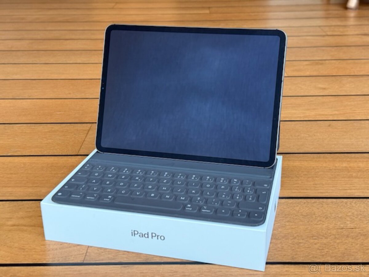 iPad Pro 11 256 GB, Apple Magic Keyboard Folio - 8