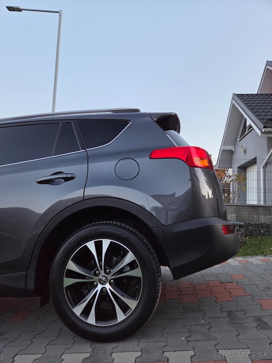 Toyota Rav4 2.0 D-4D - 8