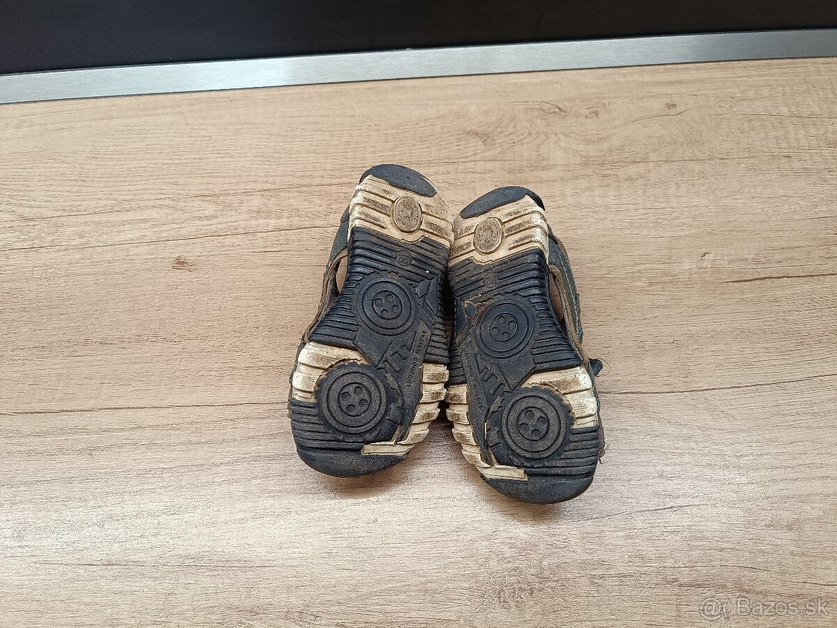 Kožené sandálky Lasocki, veľkosť 21 a 22 a tenisky - 8