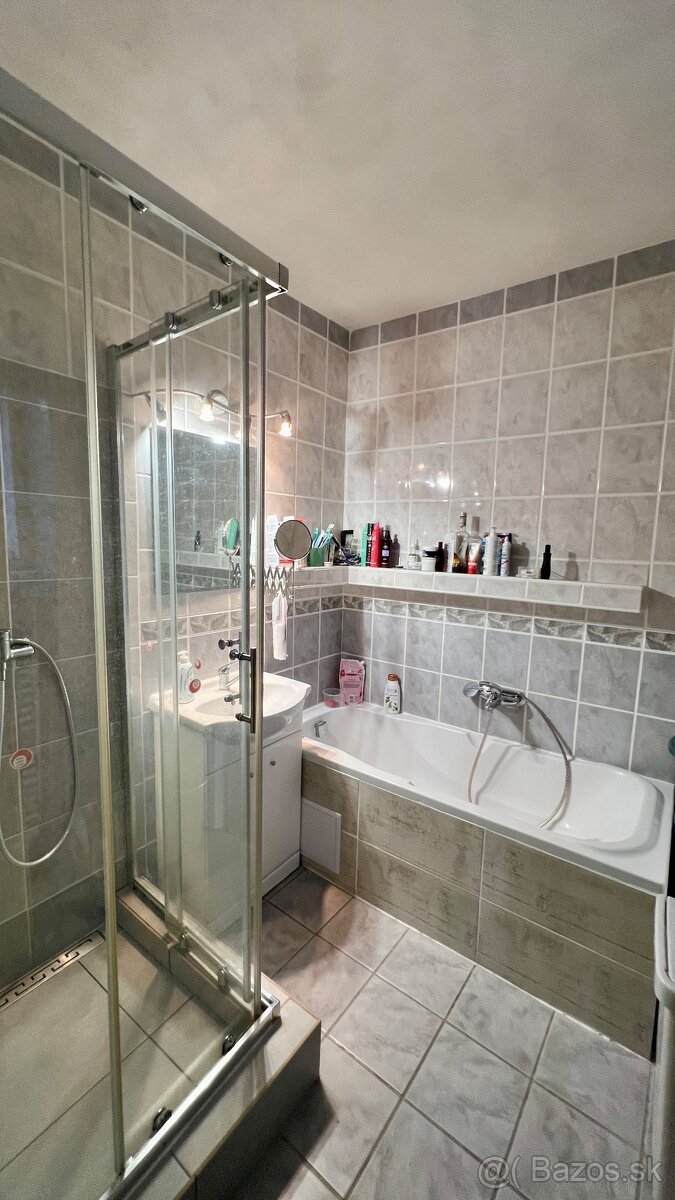 Pekny 3- izb v okrese LV - 8