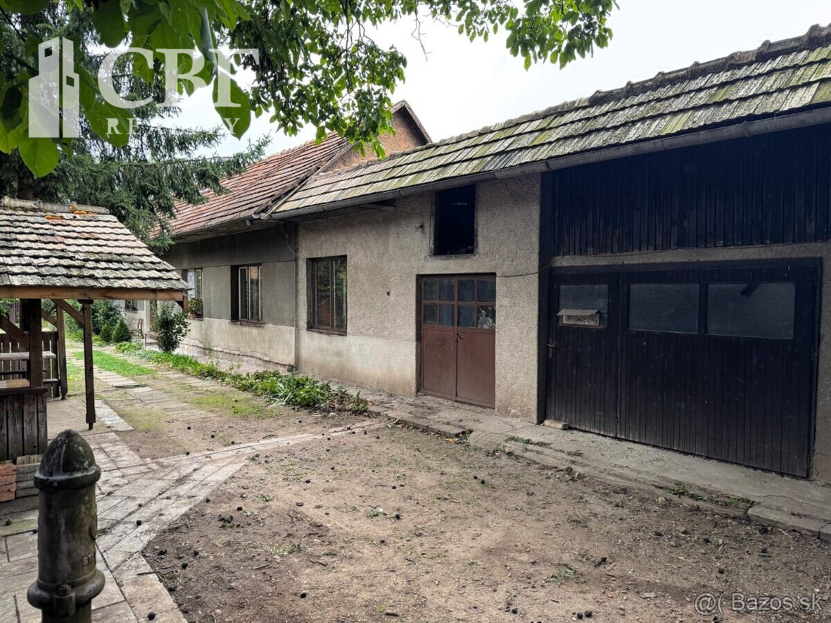 Plešivec v centre obce dom na predaj - 8