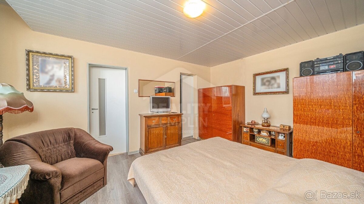 Byty, kancelárie, garáže a pozemok - 8