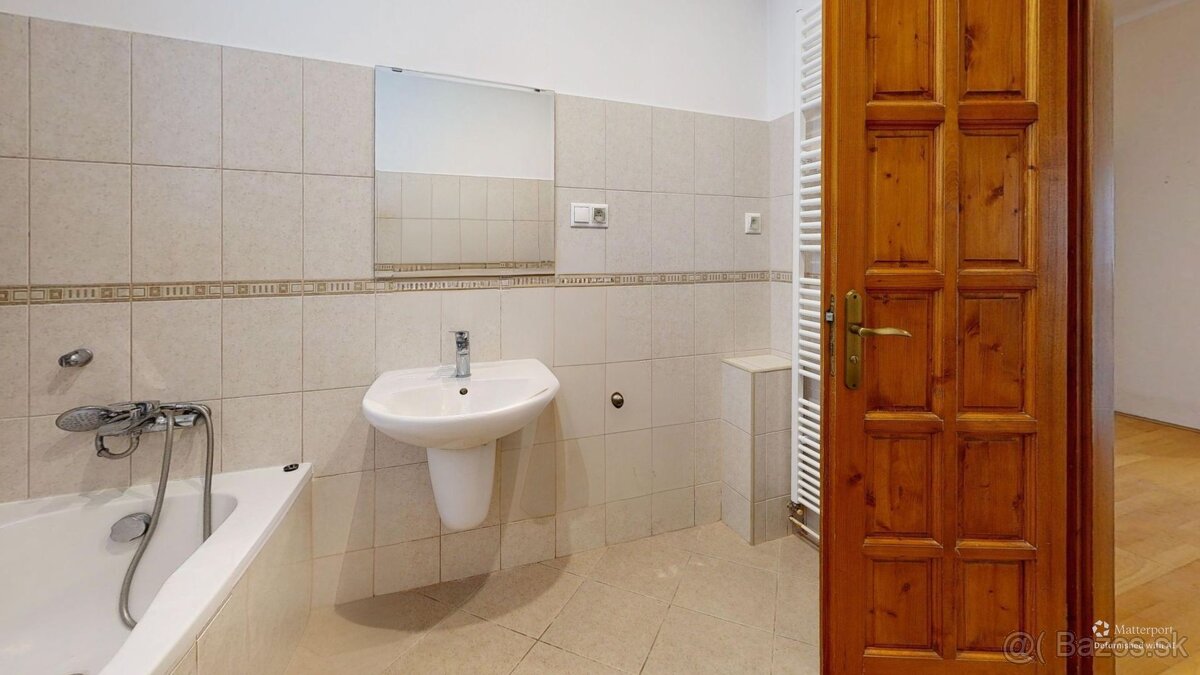 Rodinný dom s dvoma bytovými jednotkami a záhradou v obľúben - 8