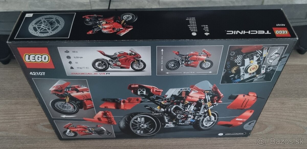 Predám LEGO Technic 42107 Ducati Panigale V4 R - 8