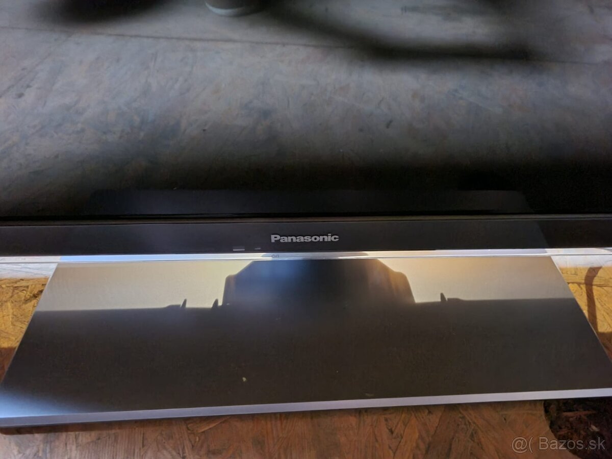 Predám Panasonic TX-L55ET5E, 55" (140 cm) - 8