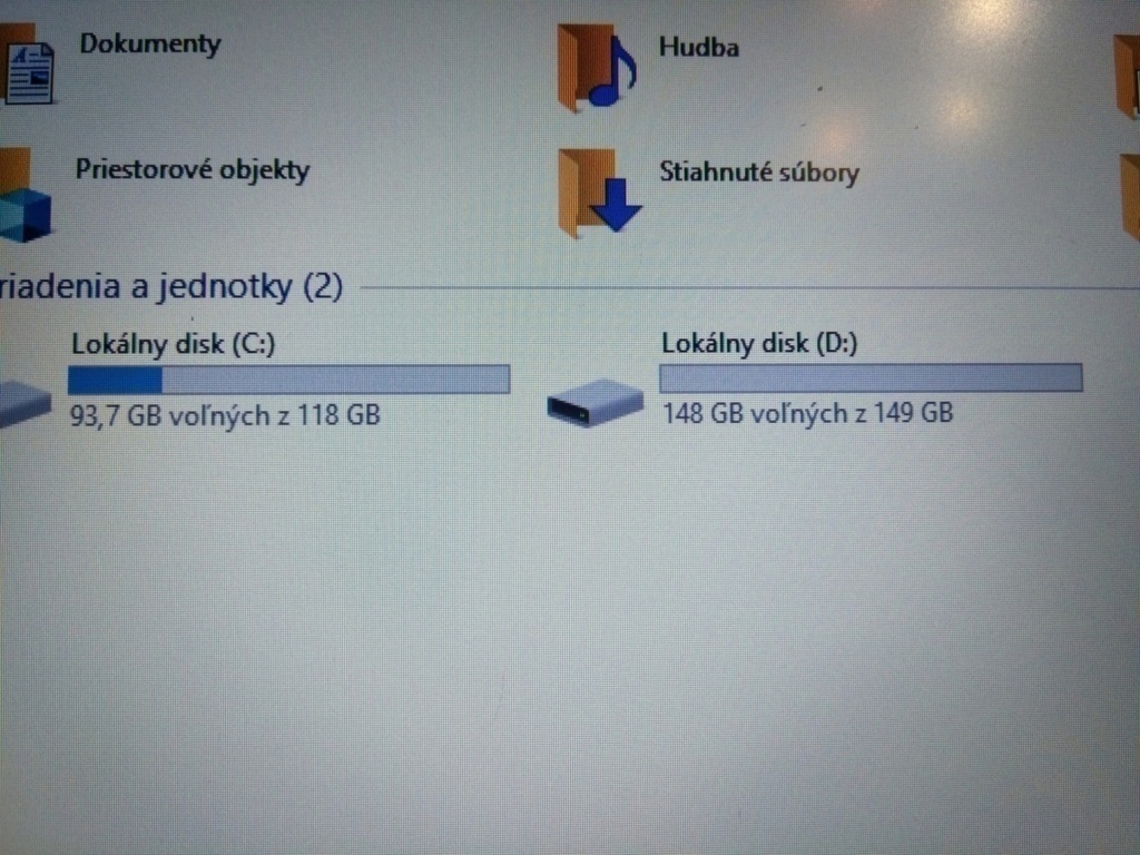 predám HP elitebook 2540p ,Intel® Core™ i7 ,4gb ram ,ssd - 8