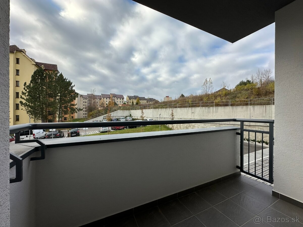 Na prenájom NOVÝ 2-iz. byt + parking - Trenčín - Juh - 8