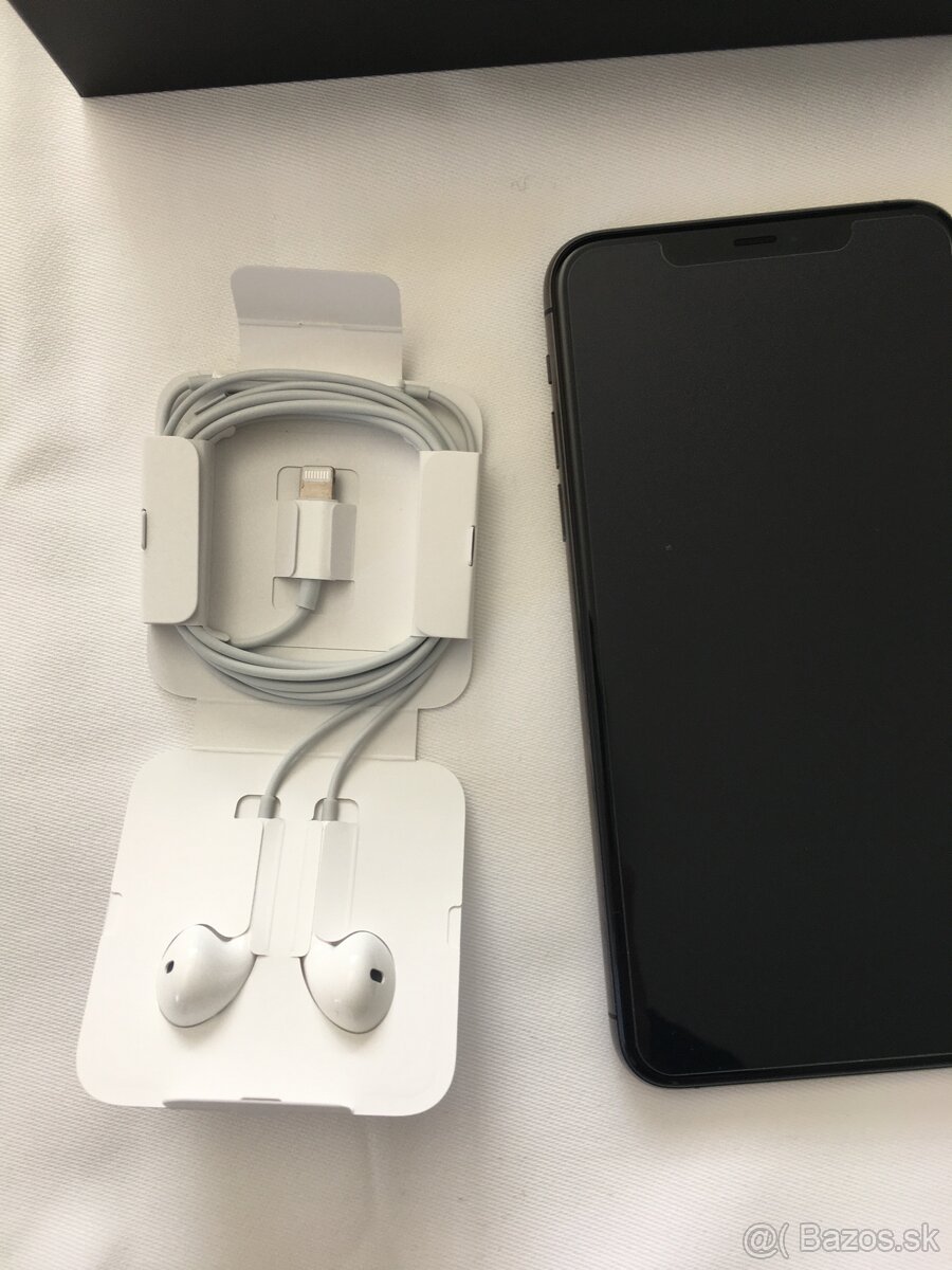 Predám IPhone 11 pro max 256 GB - 8