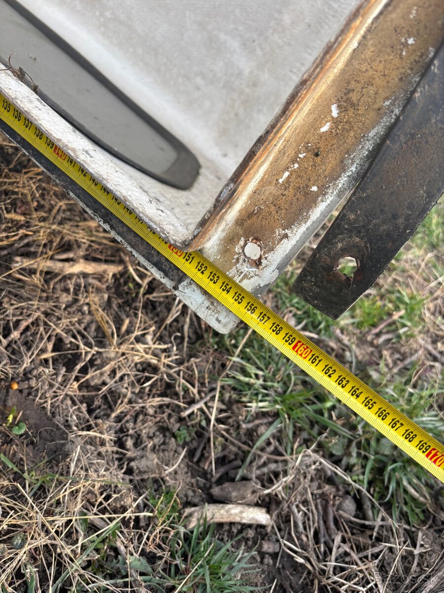 Hardtop Mitsubishi L200 (2005) - 8