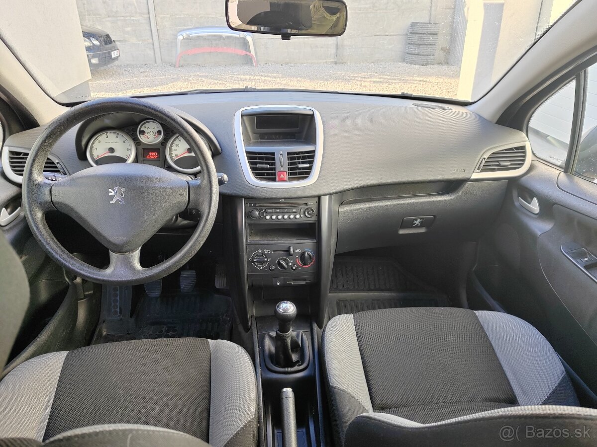 Peugeot 207 1.4 benzín, nová STK, servisná história - 8