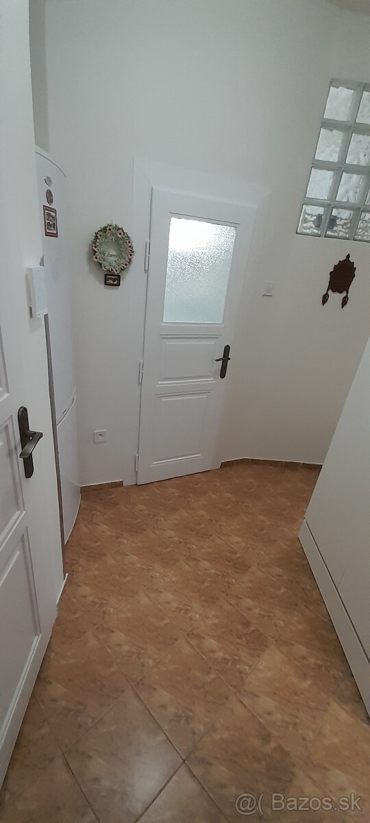 Prenájom 1.5 izbovy byt Malá Praha 2 - 8