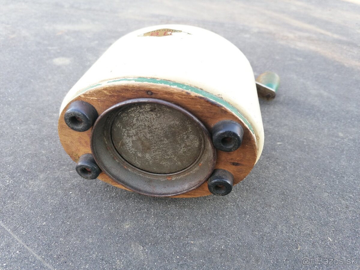 Predám starožitný mlynček B.D Garantie - 8