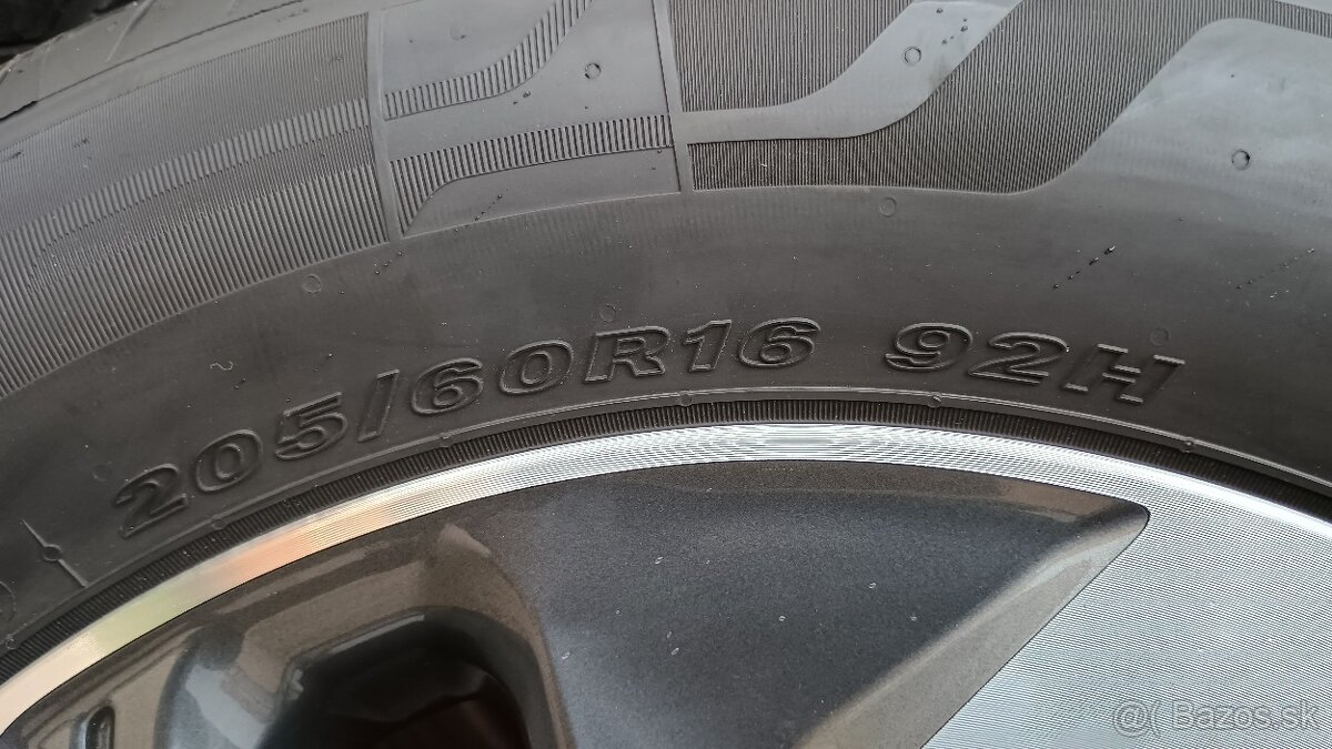 Letná sada kolies originál Hyundai, 5x114,3 R16 - 8