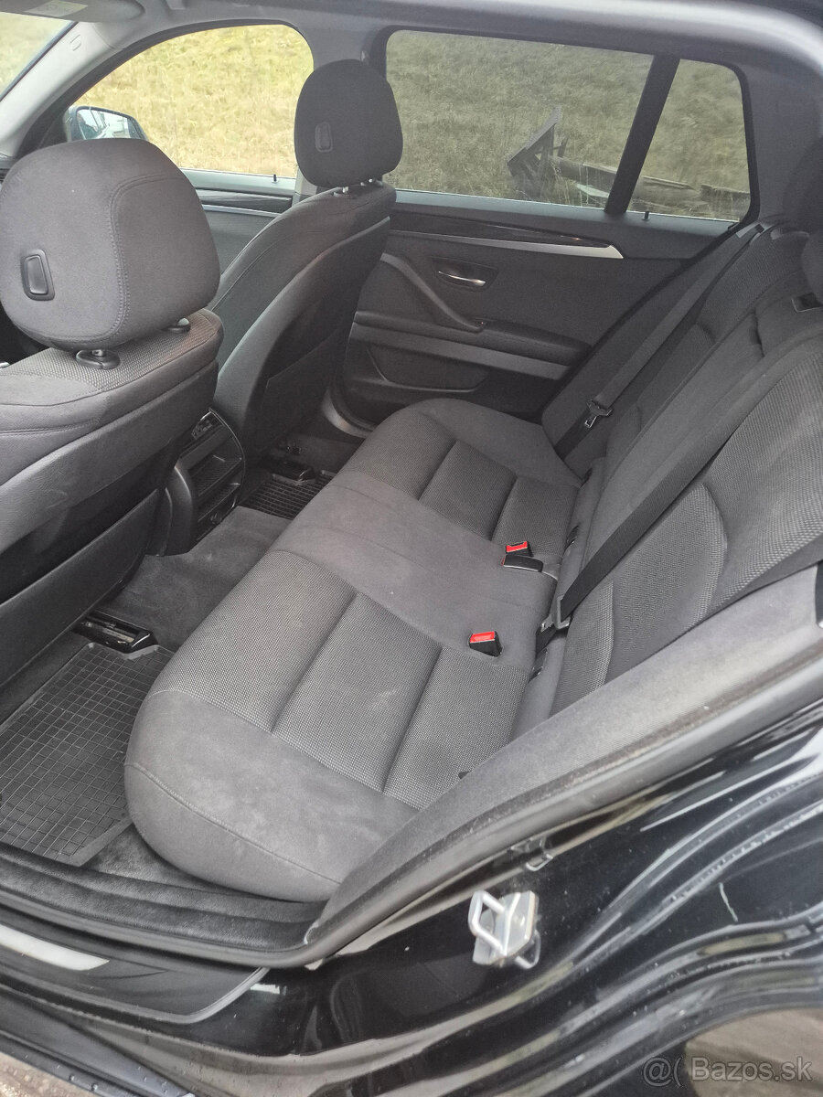 BMW F11 520D - 8