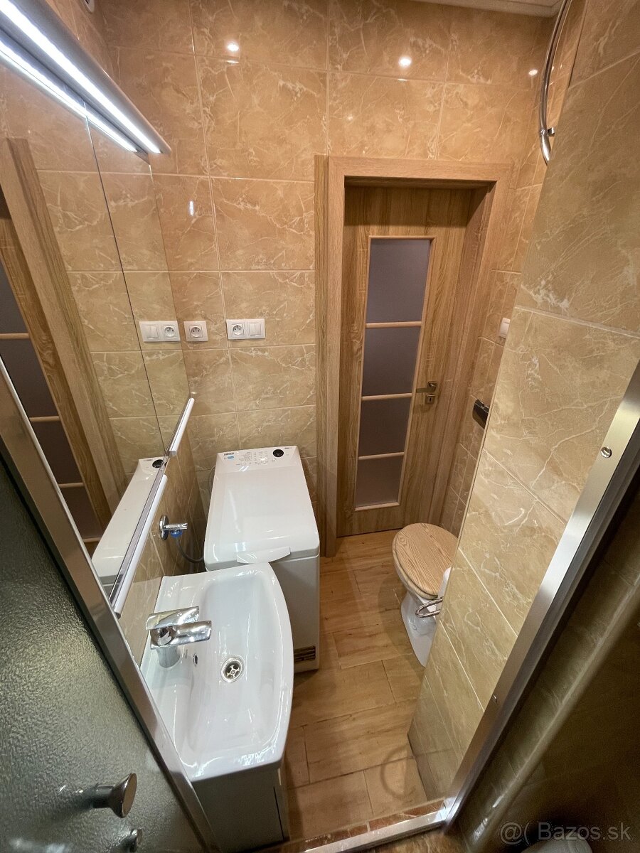 Predám 1 izb. byt - 24m2 vo výbornej lokalite v Kežmarku - 8