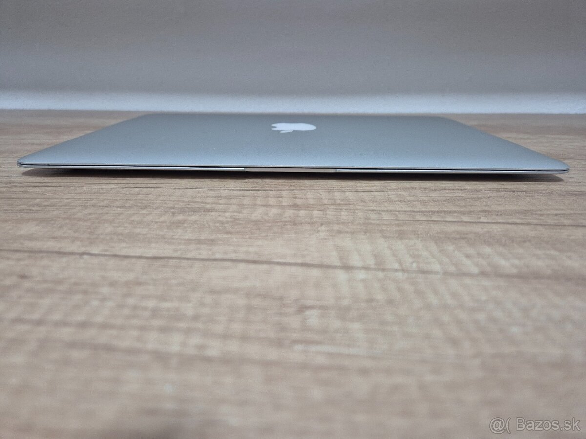 MacBook Air (13-inch, 2015) /Intel Core i5/8GB RAM/128GB SSD - 8