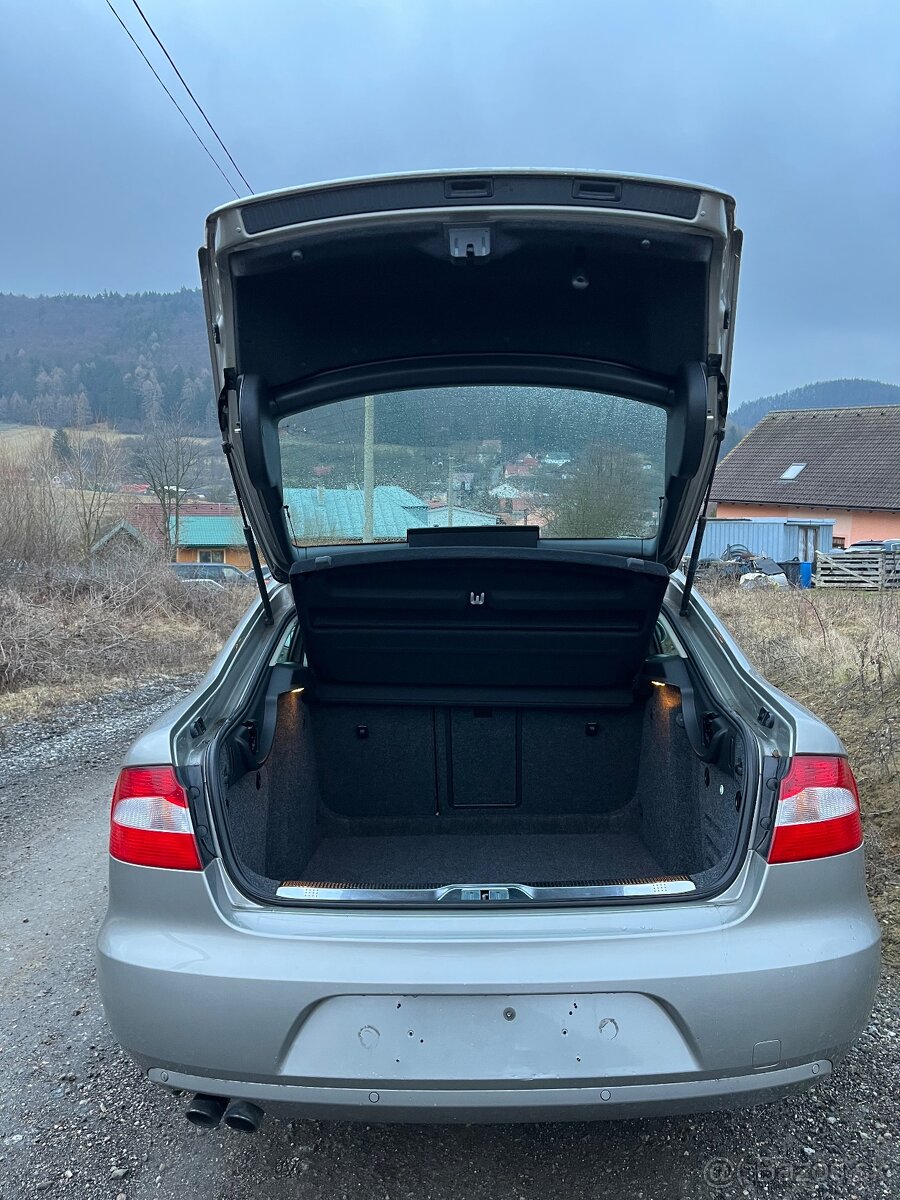 Predám Škoda Superb 2010 - 8